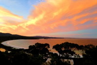 DOLPHIN LOOKOUT COTTAGE - amazing views of the Bay of Fires