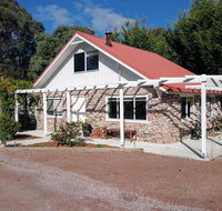 Hilltop Cottages - Phillip Island Accommodation