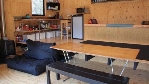 BAY OF FIRES ECO HUT Off Grid Experience At Binalong Bay - Phillip Island Accommodation 6