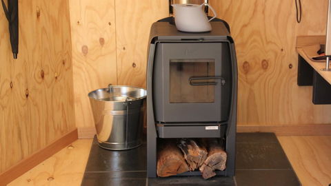 BAY OF FIRES ECO HUT Off Grid Experience At Binalong Bay - Phillip Island Accommodation 16
