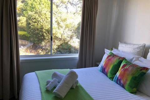 BAY OF FIRES SEACHANGE Ocean Frontage - Phillip Island Accommodation 5
