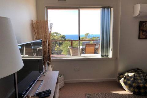 BAY OF FIRES SEACHANGE Ocean Frontage - Phillip Island Accommodation 1