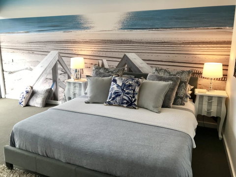 Lorne World - Phillip Island Accommodation 3