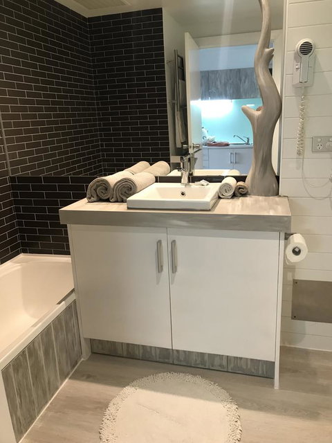 Lorne World - Phillip Island Accommodation 9
