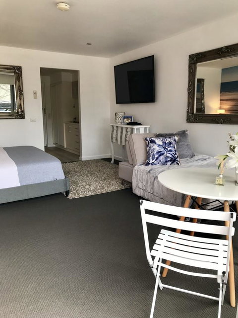 Lorne World - Phillip Island Accommodation 5