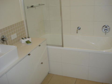 The Victoria Apartments - Phillip Island Accommodation 26