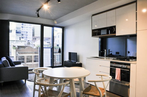 Mono Apartments On La Trobe Street - Phillip Island Accommodation 0