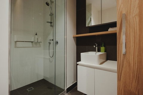 Mono Apartments On La Trobe Street - Phillip Island Accommodation 4