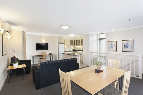 Melbourne Metropole Central Official - Phillip Island Accommodation 14