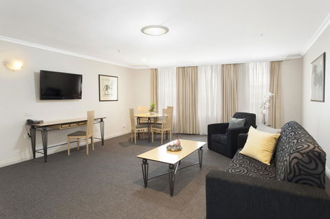 Melbourne Metropole Central Official - Phillip Island Accommodation 24