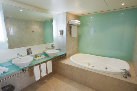 PARKROYAL Melbourne Airport - Phillip Island Accommodation 18