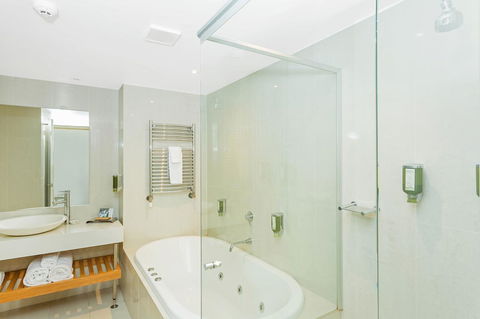Deep Blue Hotel & Hot Springs - Phillip Island Accommodation 37