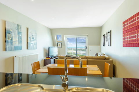 Deep Blue Hotel & Hot Springs - Phillip Island Accommodation 44
