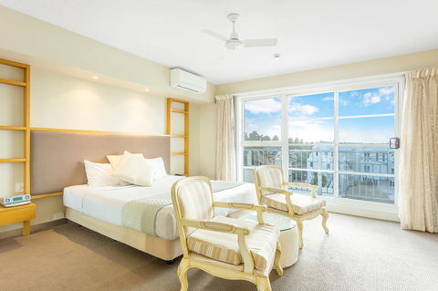 Deep Blue Hotel & Hot Springs - Phillip Island Accommodation 11