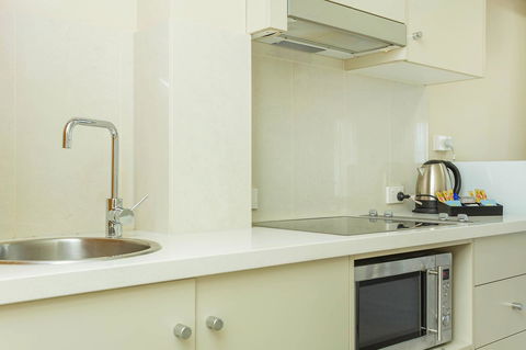 Deep Blue Hotel & Hot Springs - Phillip Island Accommodation 35
