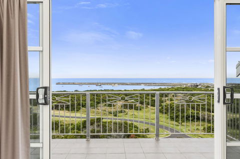 Deep Blue Hotel & Hot Springs - Phillip Island Accommodation 23