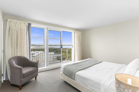 Deep Blue Hotel & Hot Springs - Phillip Island Accommodation 26