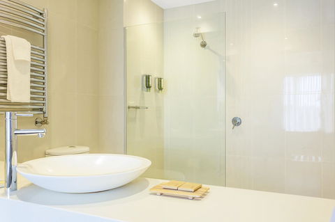 Deep Blue Hotel & Hot Springs - Phillip Island Accommodation 10