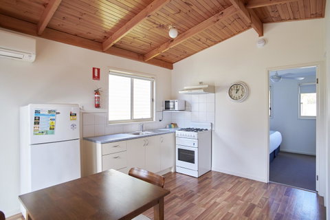 Amaroo Park - Phillip Island Accommodation 11