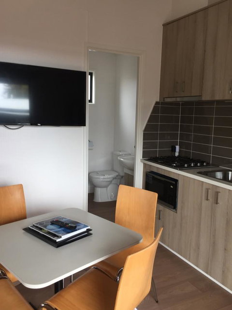 Amaroo Park - Phillip Island Accommodation 42
