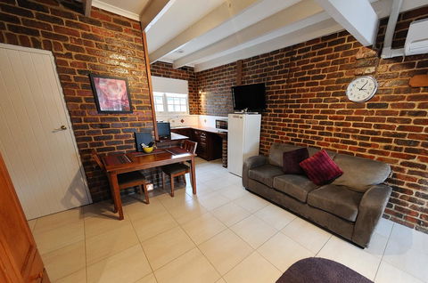 Greenvale Holiday Units - Phillip Island Accommodation 7