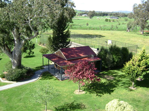 Greenvale Holiday Units - Phillip Island Accommodation 11