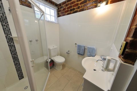 Greenvale Holiday Units - Phillip Island Accommodation 5