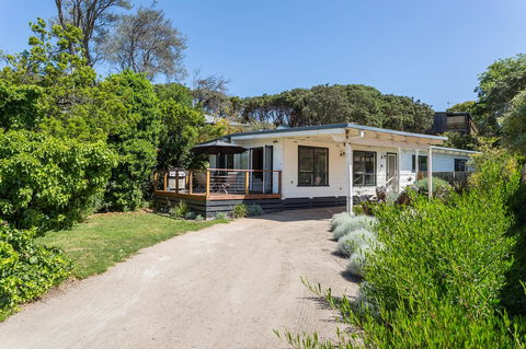 Blairgowrie Bella - Light Filled Home With Great Deck - Phillip Island Accommodation 11