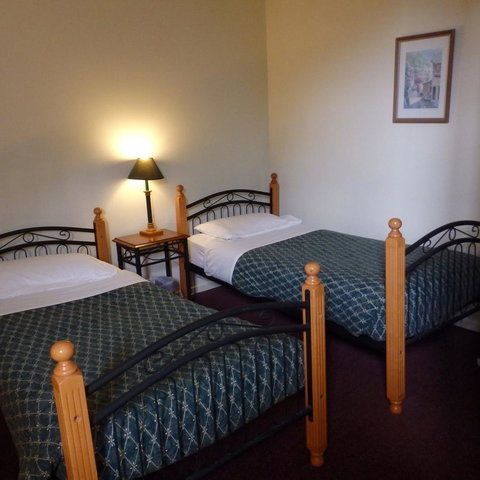 Bright Chalet - Phillip Island Accommodation 7