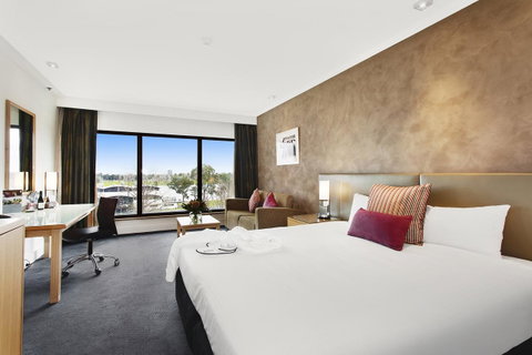 Mercure Melbourne Albert Park - Phillip Island Accommodation 9