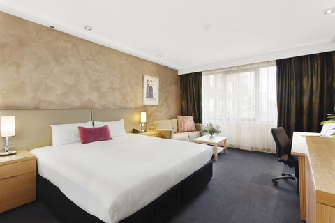 Mercure Melbourne Albert Park - Phillip Island Accommodation 11