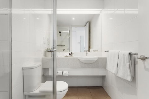 Mercure Melbourne Albert Park - Phillip Island Accommodation 12
