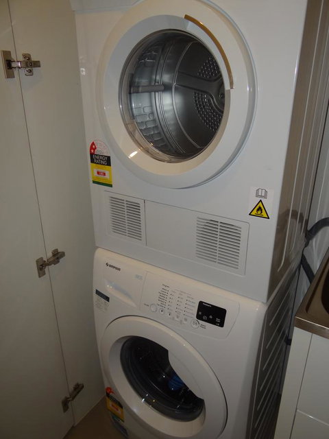 Amazing Accommodations: Vogue - Phillip Island Accommodation 12