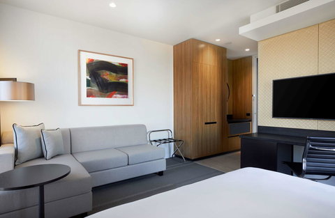 Hyatt Place Melbourne Essendon Fields - Phillip Island Accommodation 22