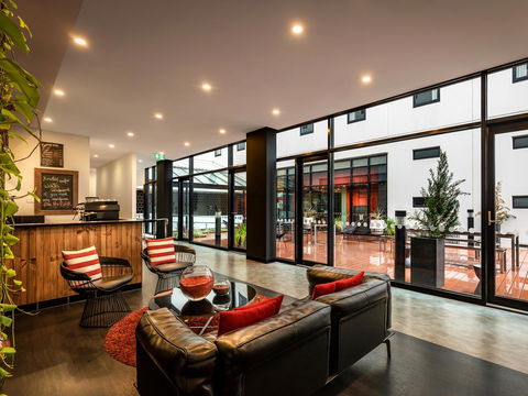 Essence Hotel Carlton - Phillip Island Accommodation 1