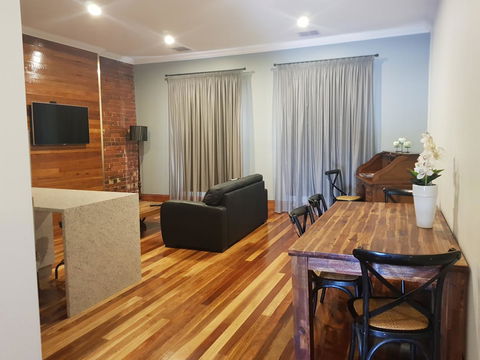 Sublime Spa Apartments - Phillip Island Accommodation 4