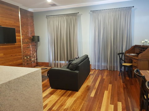 Sublime Spa Apartments - Phillip Island Accommodation 3