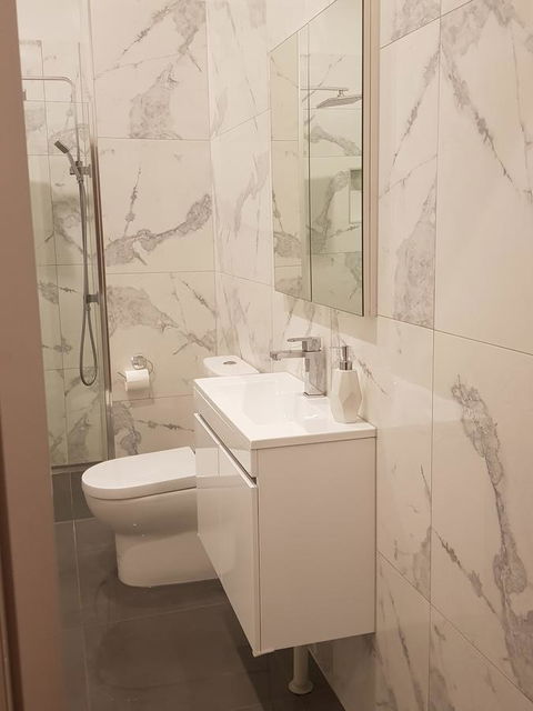 Sublime Spa Apartments - Phillip Island Accommodation 15