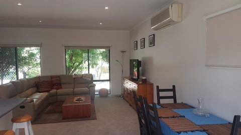 Island Escape - Phillip Island Accommodation 5