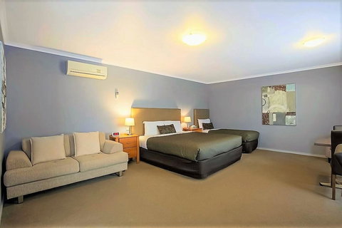 Comfort Inn Warrnambool International - Phillip Island Accommodation 24