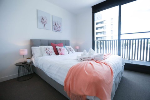 Box Hill 2 Bedroom Apt (La Maison) 02 - Phillip Island Accommodation 3