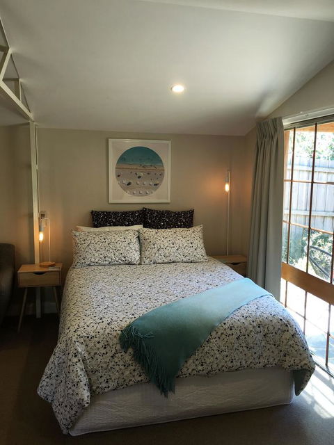 The Cosy Bungalow - Phillip Island Accommodation 4