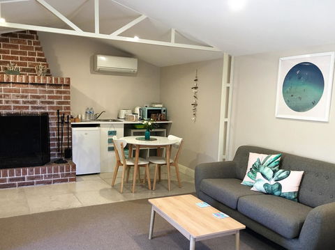The Cosy Bungalow - Phillip Island Accommodation 7