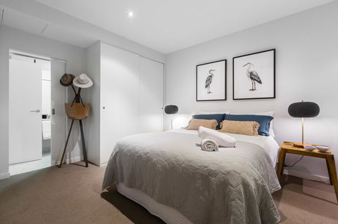 Auguste, Melbourne CBD Private Accommodation With Parking - Phillip Island Accommodation 4