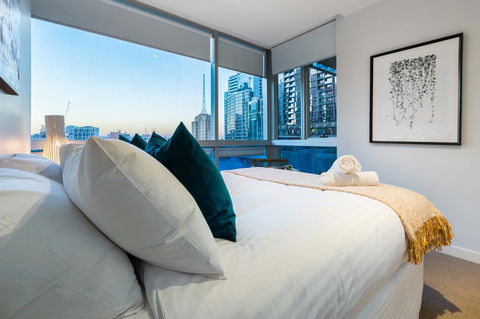 Auguste, Melbourne CBD Private Accommodation With Parking - Phillip Island Accommodation 6