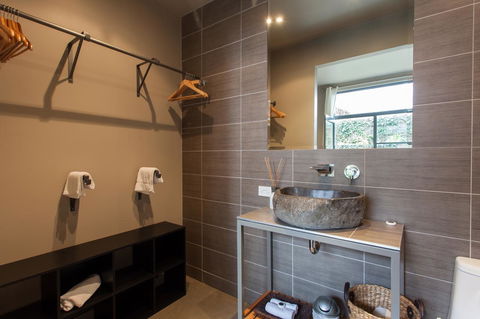The Love Shack - Romantic Bungalow - Phillip Island Accommodation 7