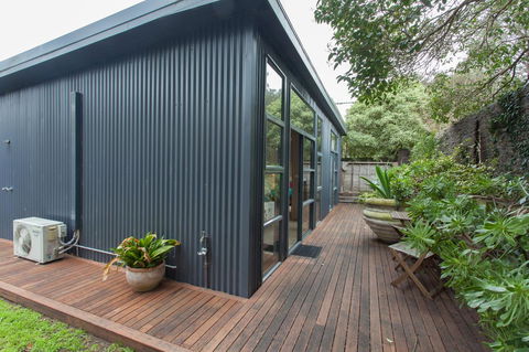 The Love Shack - Romantic Bungalow - Phillip Island Accommodation 1