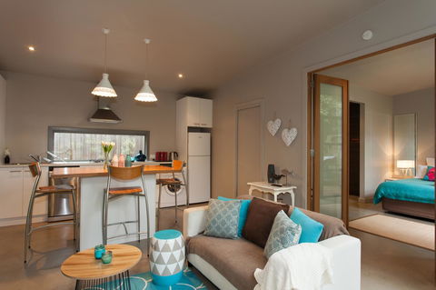 The Love Shack - Romantic Bungalow - Phillip Island Accommodation 3
