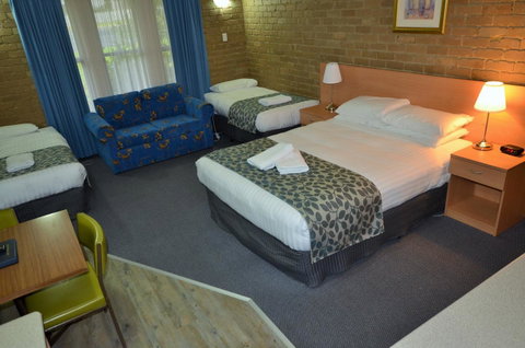 Tropicana Motor Inn - Phillip Island Accommodation 7