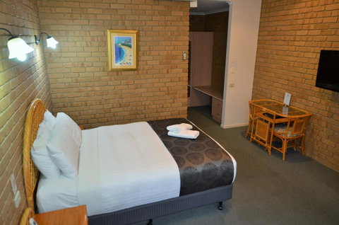 Tropicana Motor Inn - Phillip Island Accommodation 8
